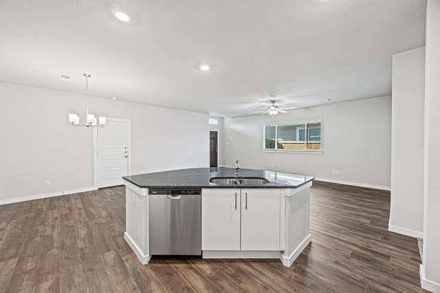Building Photo - 617 Blackland dr