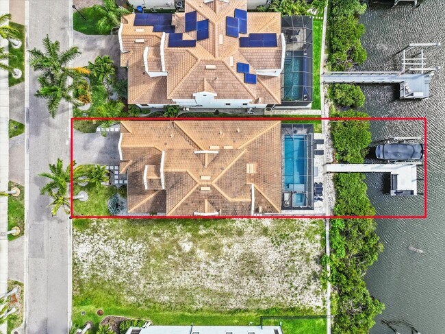 Building Photo - Waterfront Luxury Living | Private Dock + Direct Tampa Bay Access