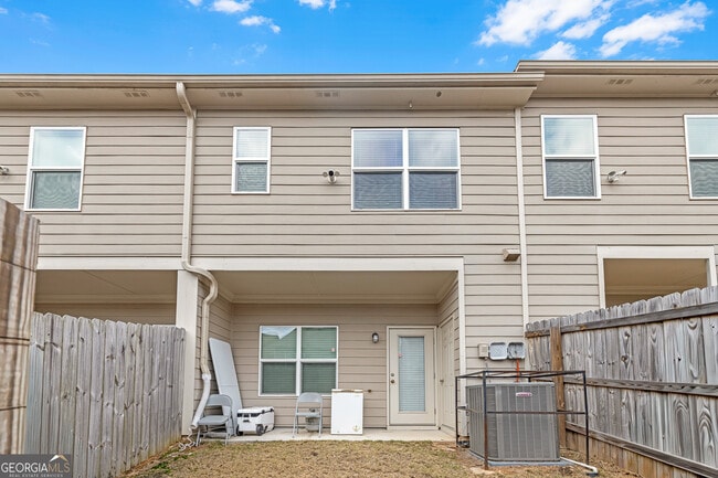 Building Photo - 909 Ambient Way