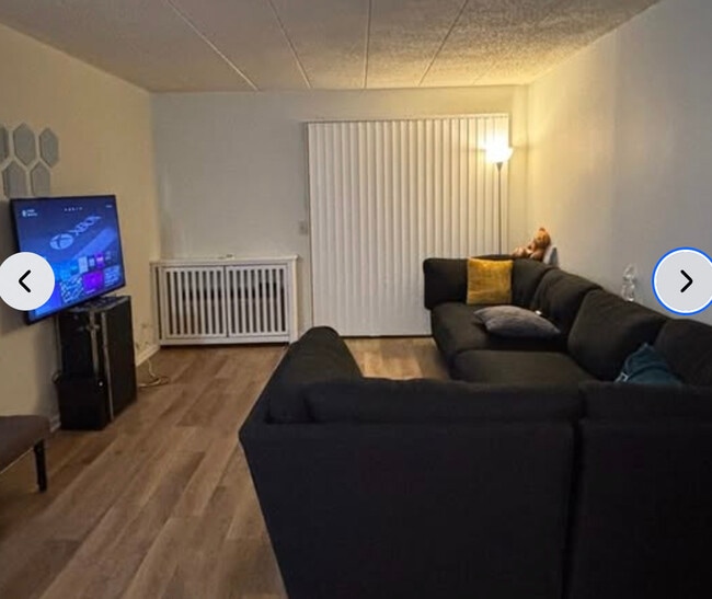 Building Photo - 806 Foxworth Blvd