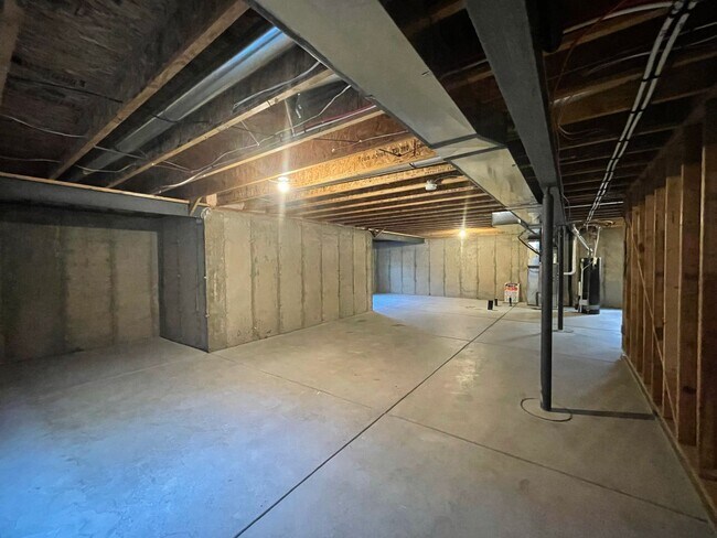 Building Photo - Low-Maintenance 3BR Ranch in Johnstown Far...
