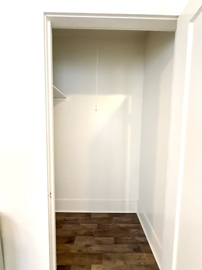 Building Photo - 518 3rd Ave NW