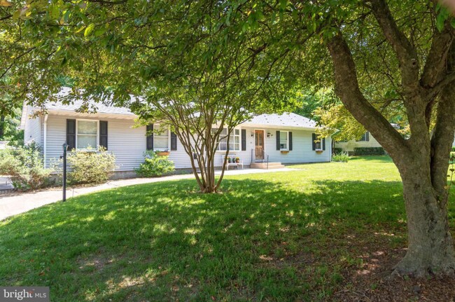 Building Photo - 44 Lexington Dr