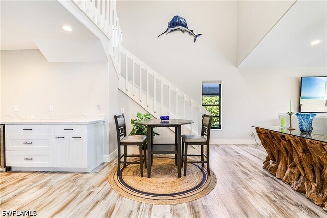 Building Photo - 1911 SE 32nd Terrace