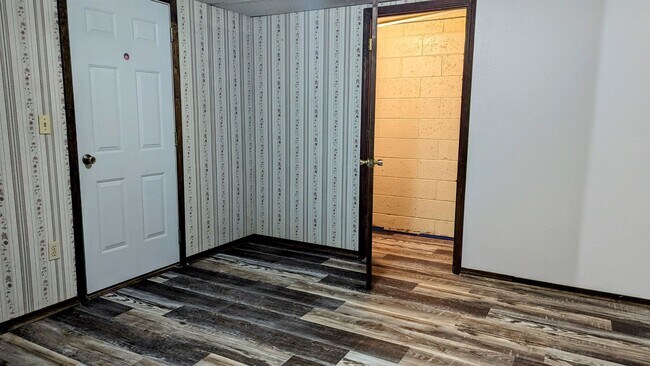 Building Photo - 16 Akokisa Dr