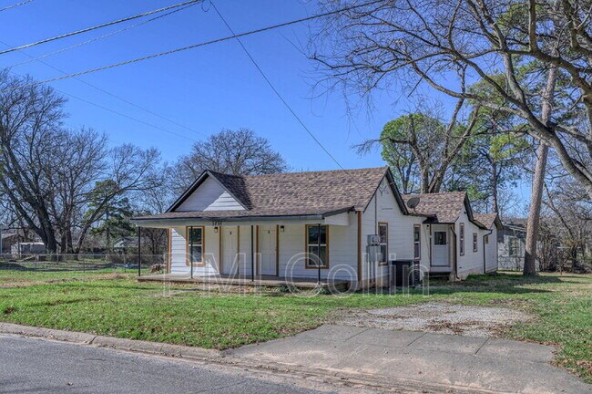 Building Photo - 1434 S Rusk St