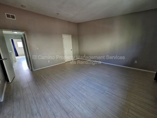 Building Photo - 2520 Graham Ave