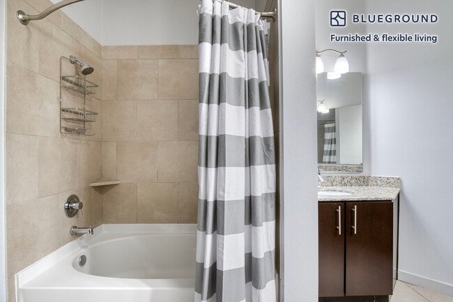 Building Photo - 5550 Grosvenor Blvd