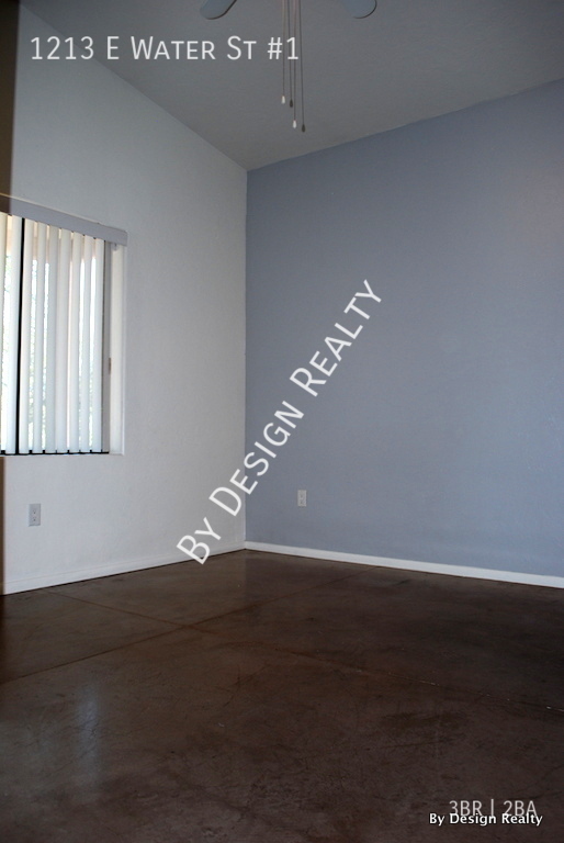 Building Photo - 1213 E Water St