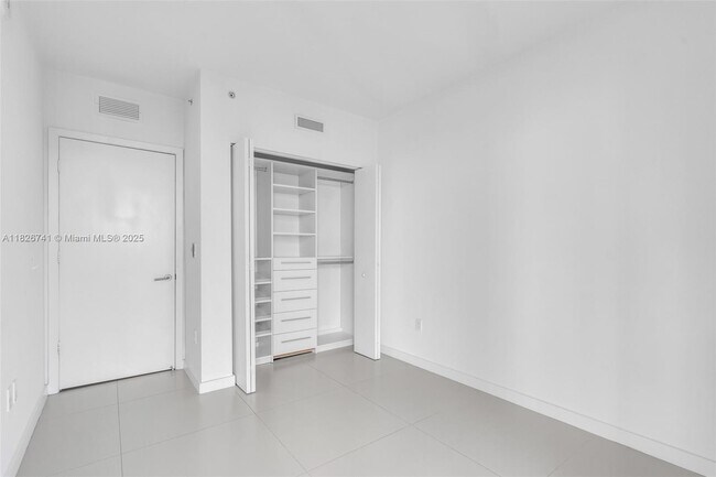 Building Photo - 1300 S Miami Ave