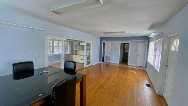 Building Photo - 1423 McCoy Rd