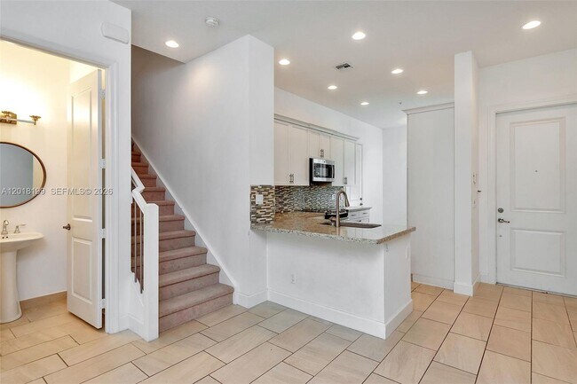 Building Photo - 22954 Clear Echo Dr
