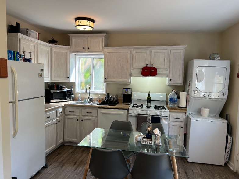 Building Photo - 4166 Jasmine Ave