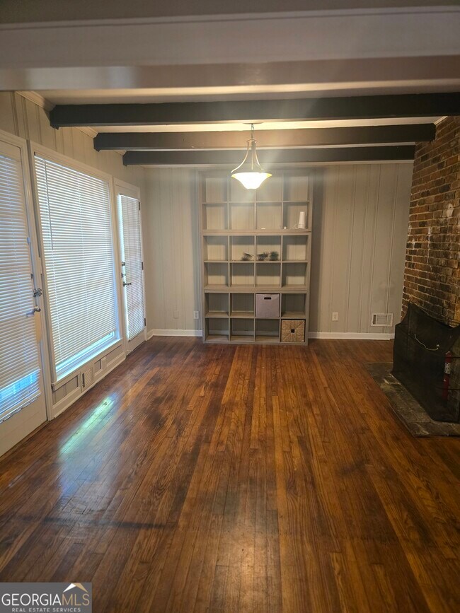Building Photo - 2675 Headland Dr
