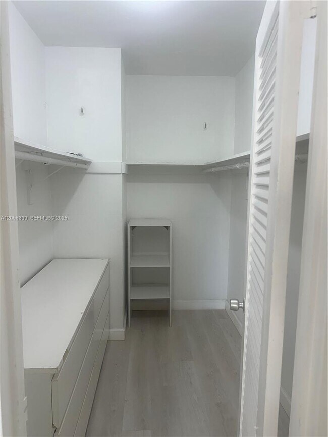 Building Photo - 10185 Collins Ave