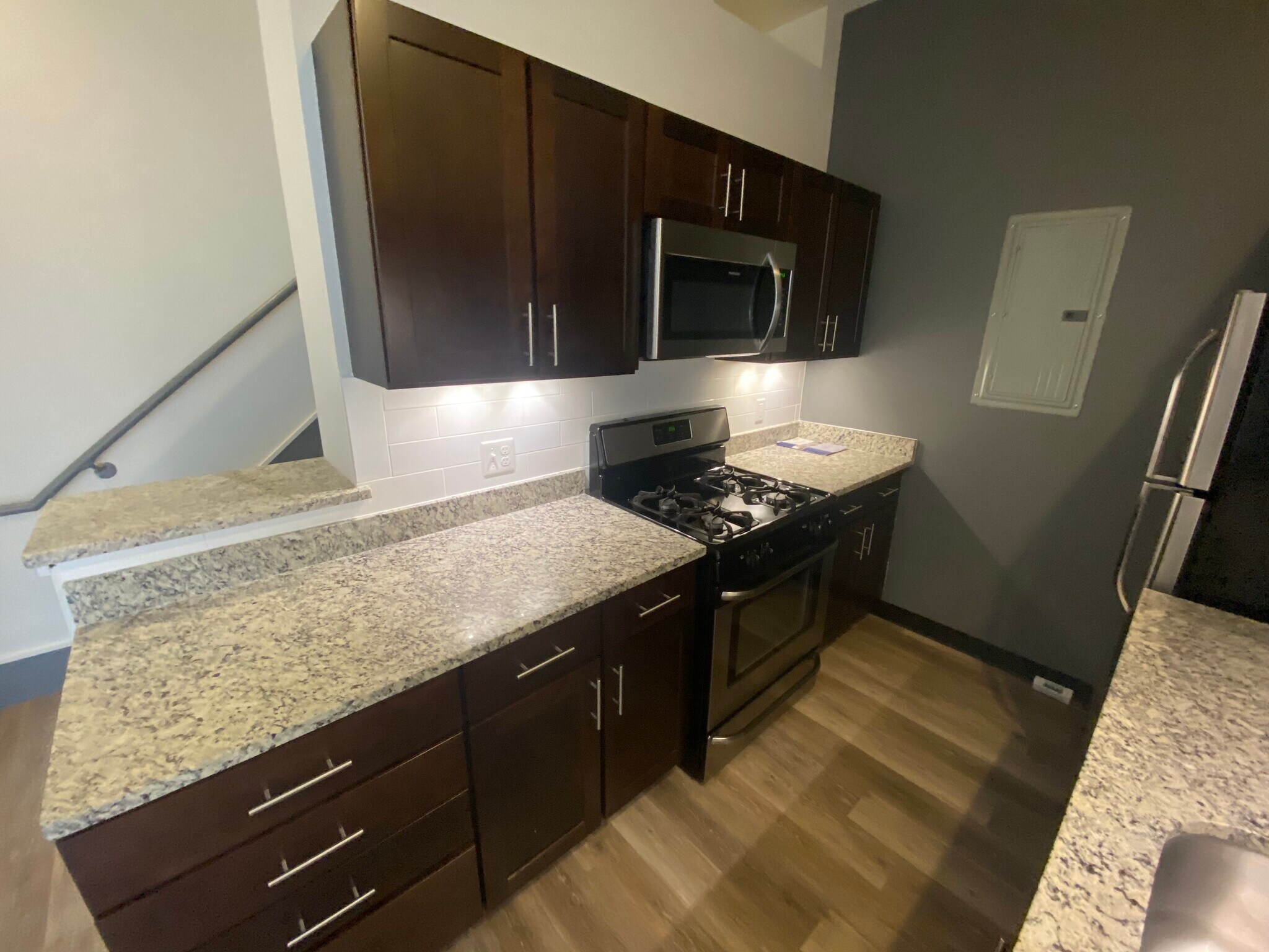 Building Photo - 147 E Berkeley St