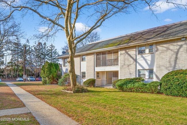 Building Photo - 2137 8th Ave