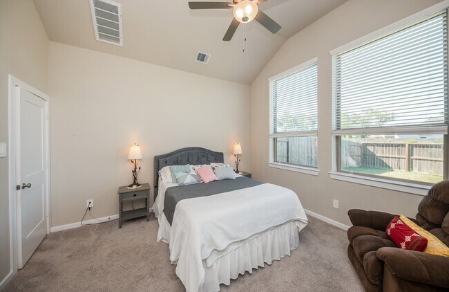 Building Photo - 1539 Rustling Creek Dr