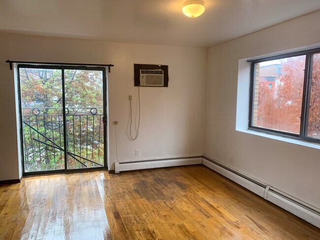 Building Photo - 1071 Jefferson Ave
