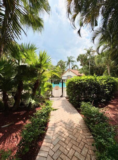 Building Photo - 7744 La Mirada Dr