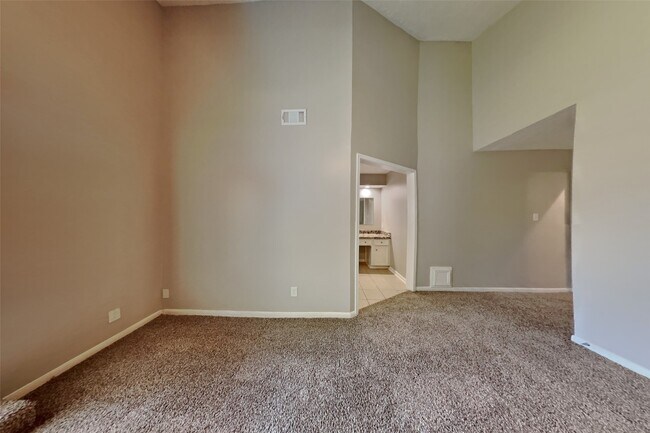 Building Photo - 22530 Smokey Hill Dr