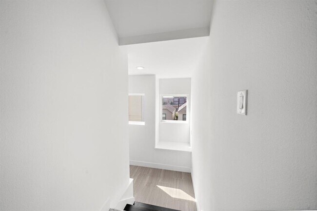 Building Photo - 4611 Nett St