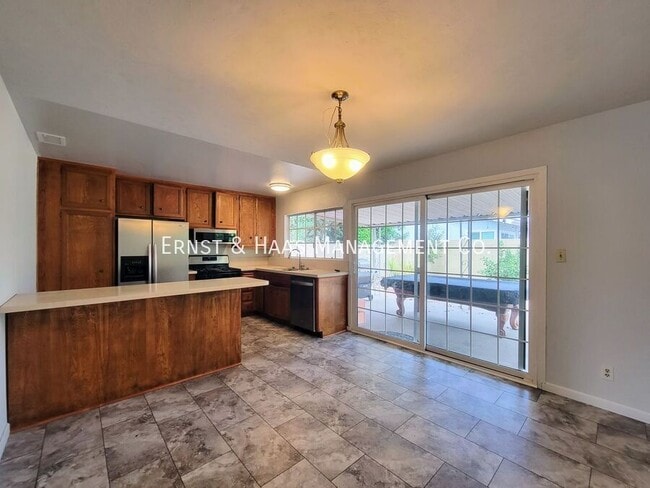 Building Photo - 10751 Andy St