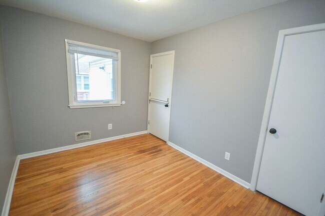 Building Photo - 3br ranch style home near Sunset Terrace Elementary!