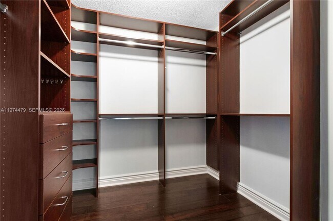 Building Photo - 21205 NE 37th Ave