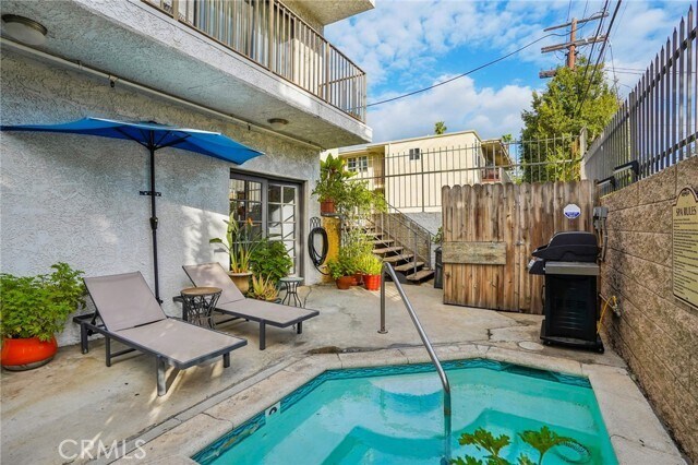 Building Photo - 11162 Camarillo St