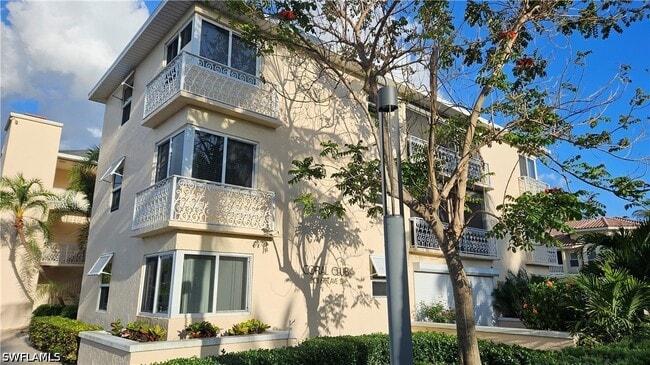 Building Photo - 301 6th Ave S