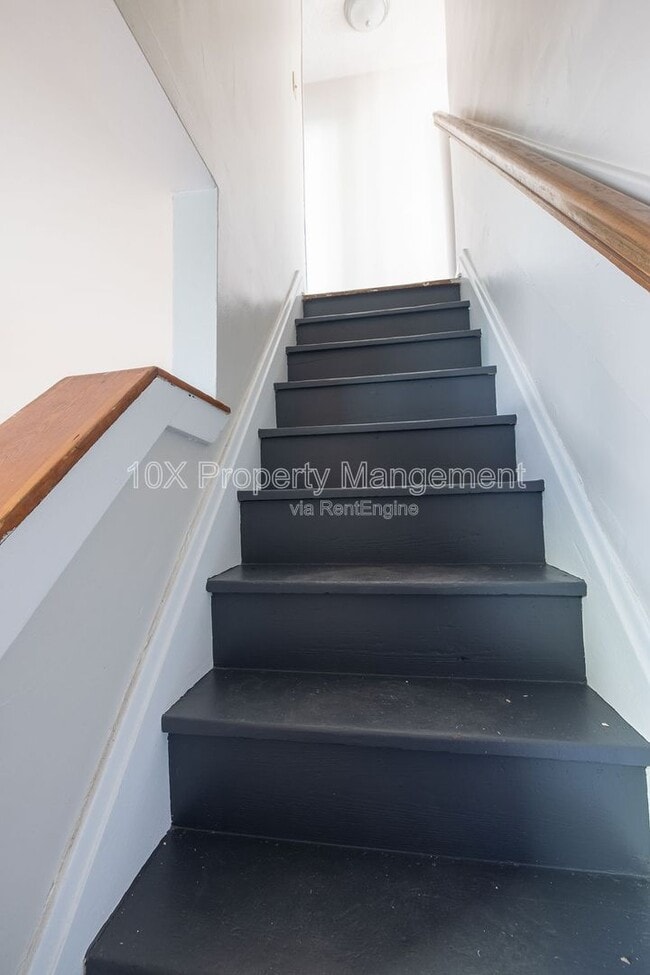 Building Photo - 2743 Steele Ave