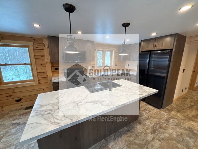 Building Photo - 33181 Wenatchi Trail