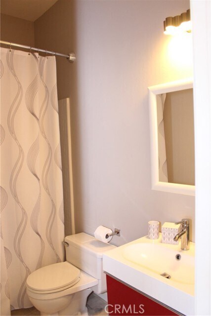 Building Photo - 18702 E Ridge View Dr