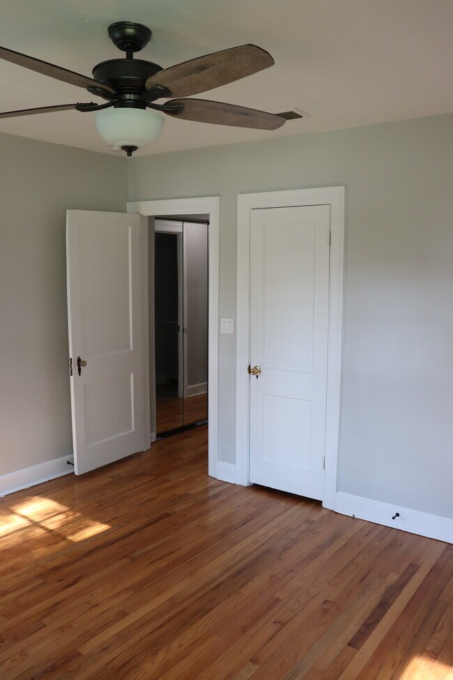 Front Room #1 - 1275 Peachtree St