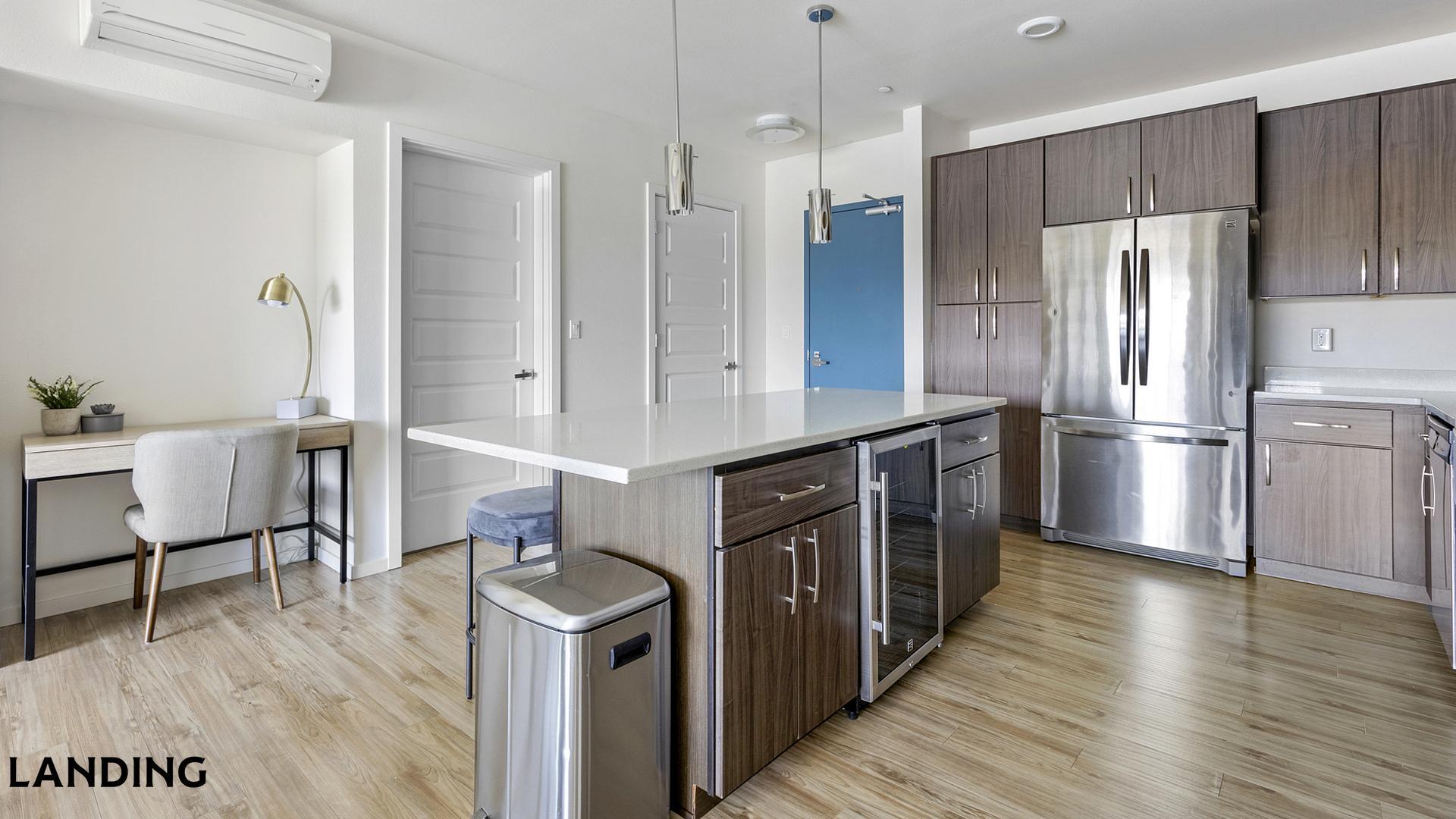 Building Photo - 11505 NE Yacht Harbor Dr