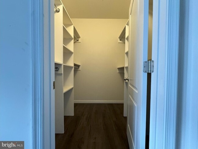 Building Photo - 9067 Fox Stream Way