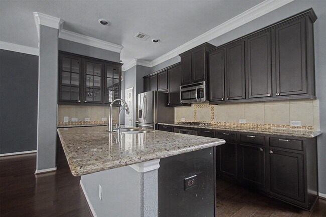 Building Photo - 6363 Fairdale Ln