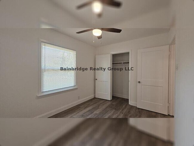 Building Photo - Charming Remodeled Gem in Southwest Fort Worth