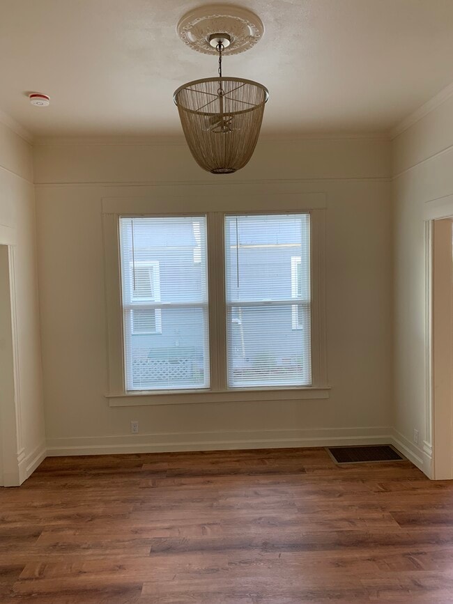 Building Photo - 626 Highland Ave