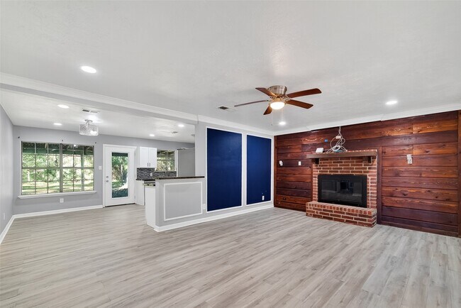 Building Photo - 663 County Rd 347 S