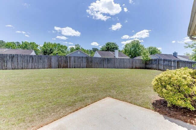 Building Photo - 678 Clairidge Elm Trail SW