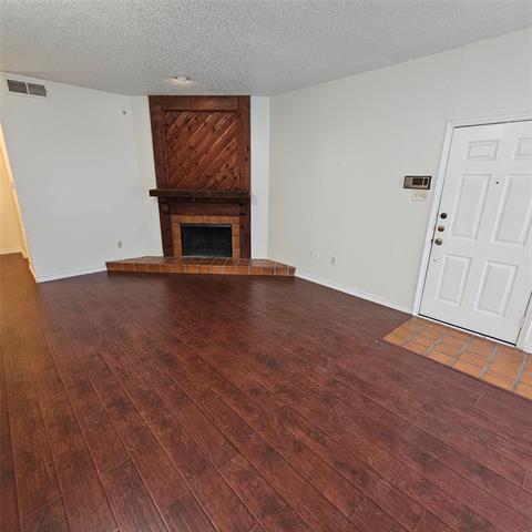 Building Photo - 9254 Forest Ln