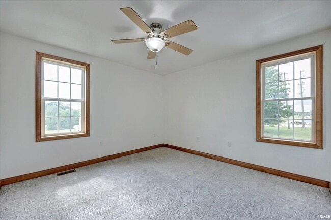 Building Photo - 4693 N State Rd 43