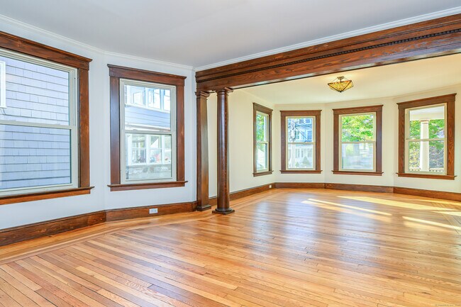 Building Photo - 27 Hubinger St
