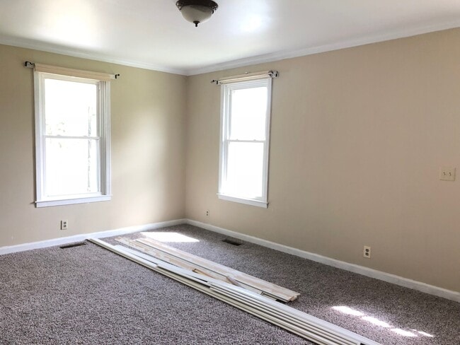 Building Photo - Recently Renovated Three Bedroom in Gallatin