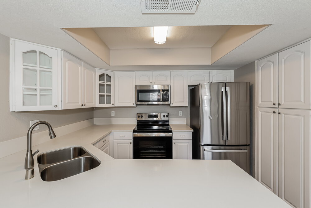 Building Photo - 2010 Waverly Cir