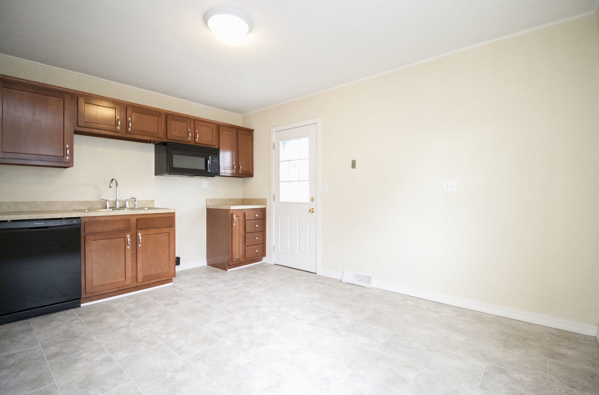 Building Photo - 622 Whitlock Ave