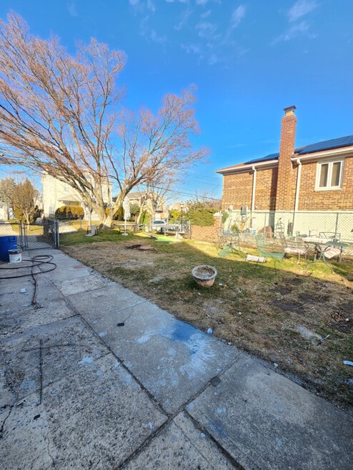 Building Photo - 9-08 150th St