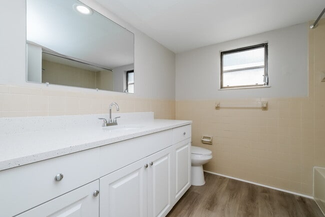 Building Photo - 8630 Indies Dr